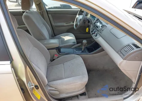 2002 Toyota Camry Le V6 z USA, uszkodzony, nr VIN 4T1BF30K12U014765